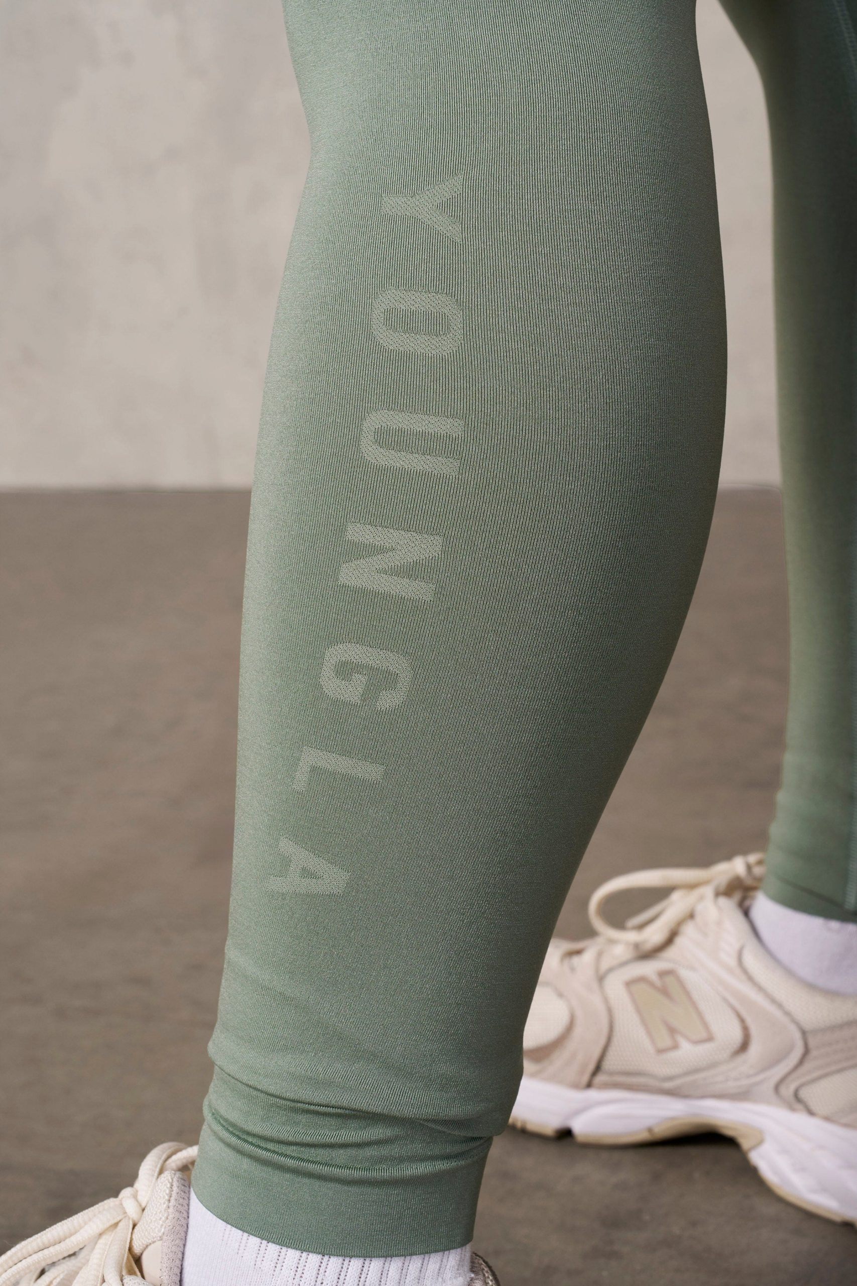 W220 - Core Seamless Leggings - Image 18