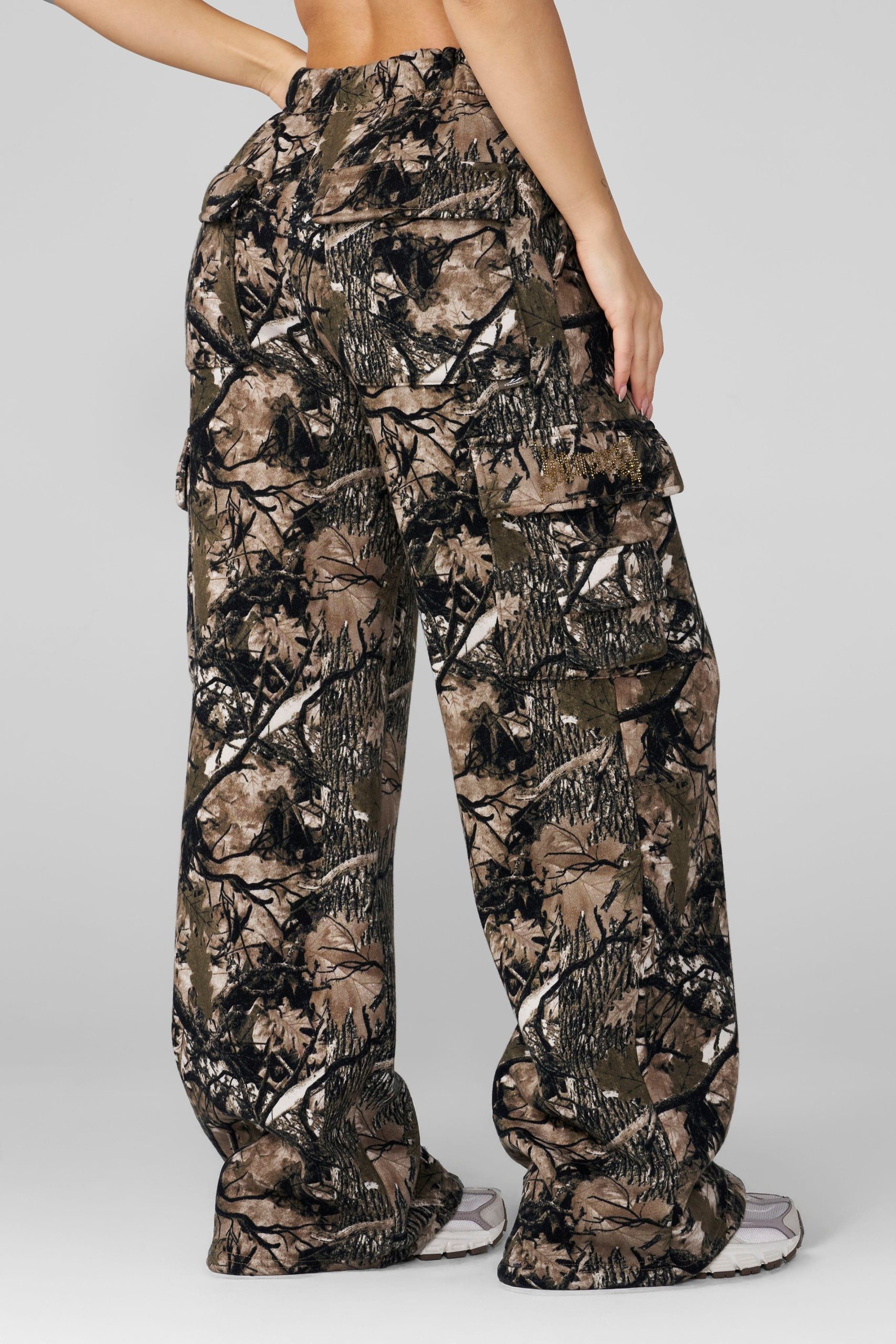 W2230 - Camo Cargo Joggers - Image 5