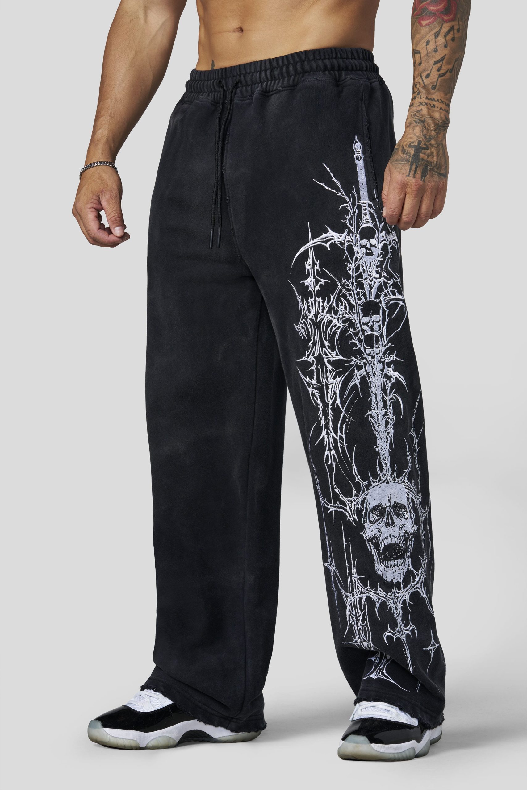 2122 - Eternal Embroidered Sweats