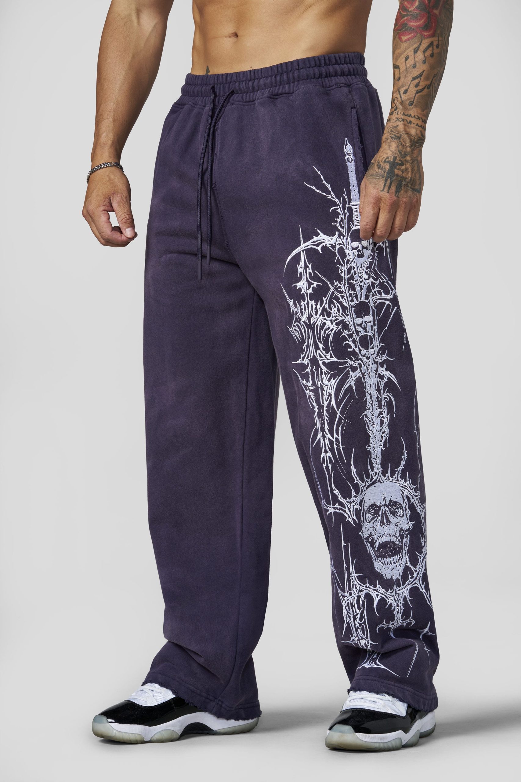 2122 - Eternal Embroidered Sweats - Image 11