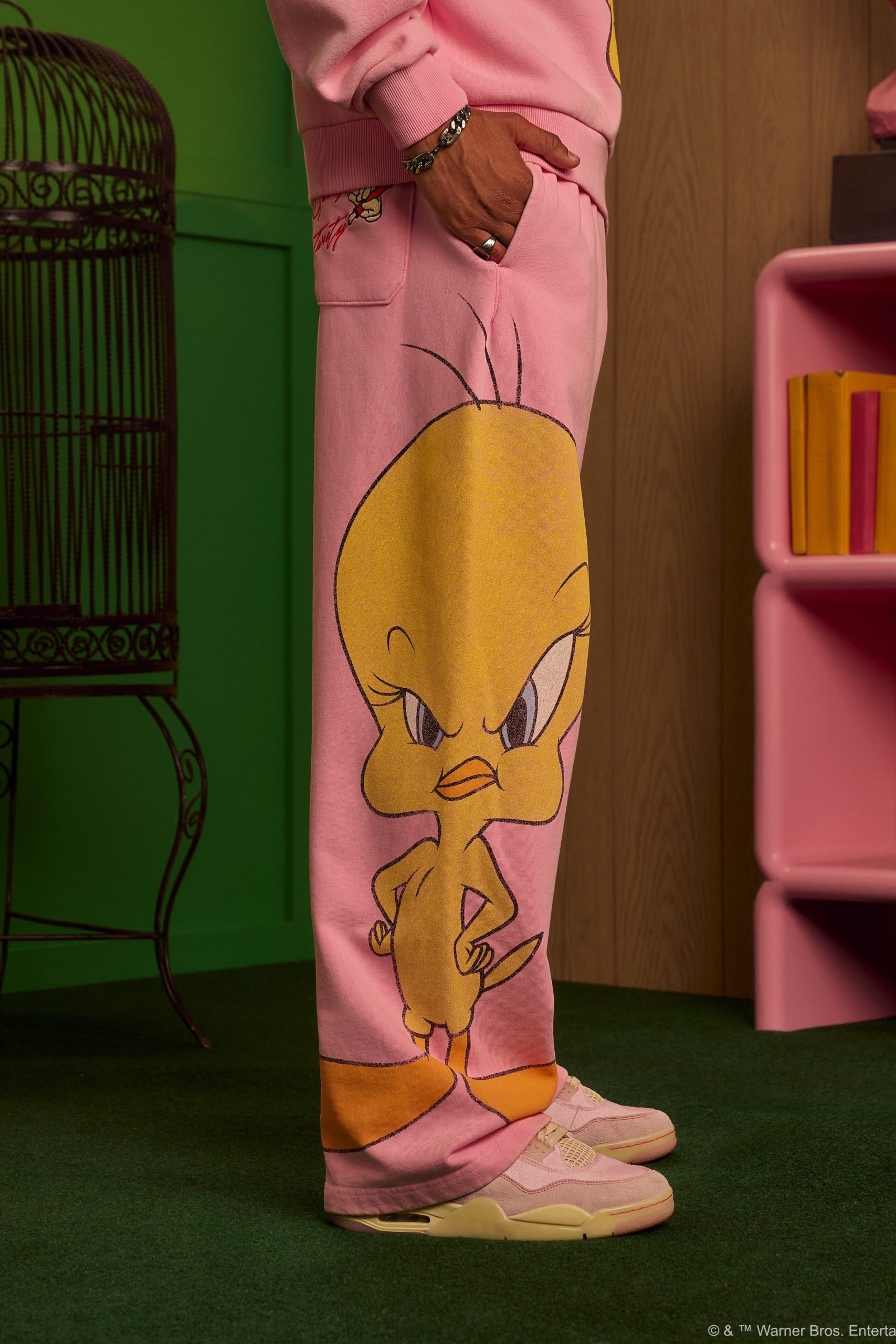 2169 - Looney Tunes Character Sweats - Image 4