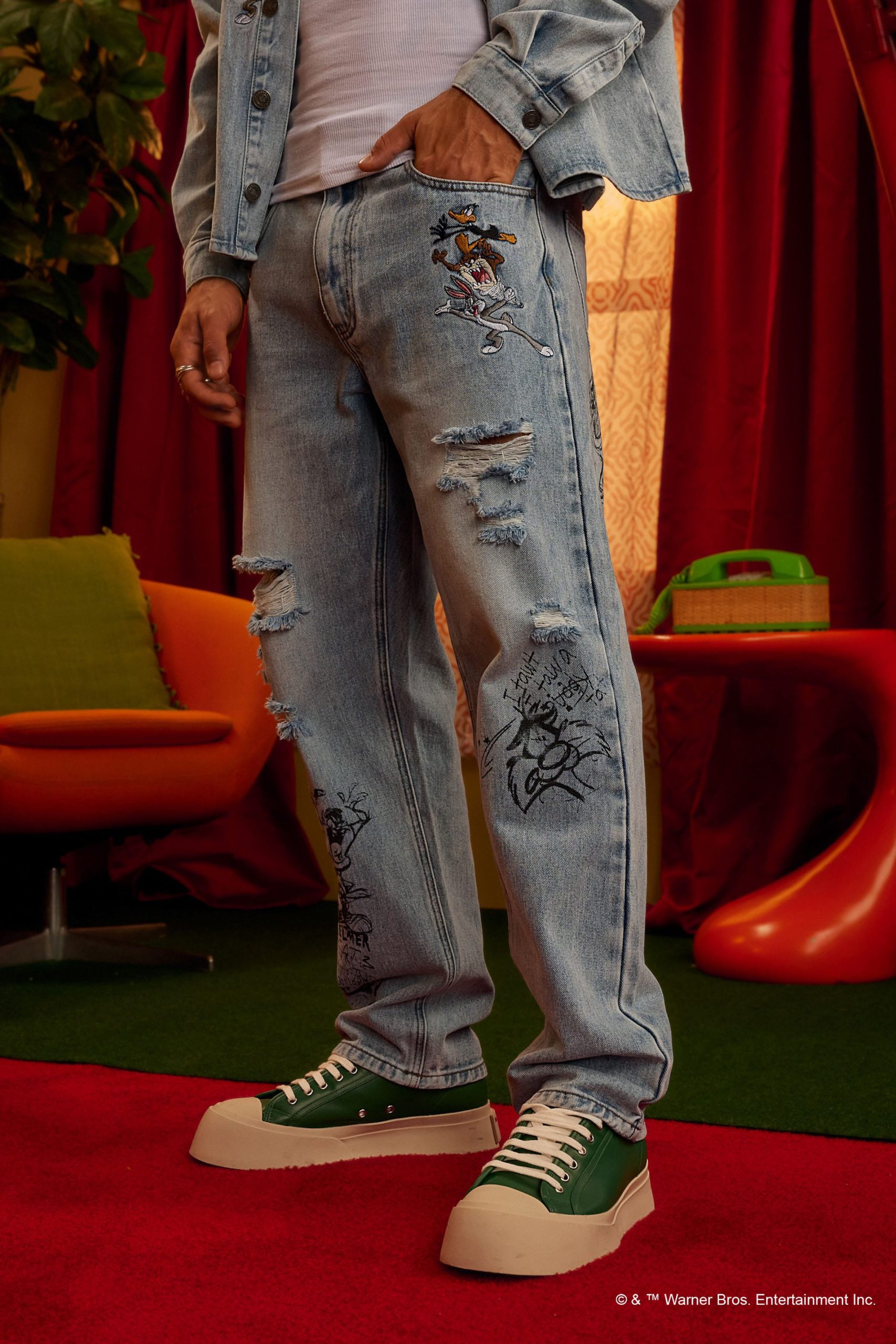 6035 - Looney Tunes Denim Jeans - Image 2