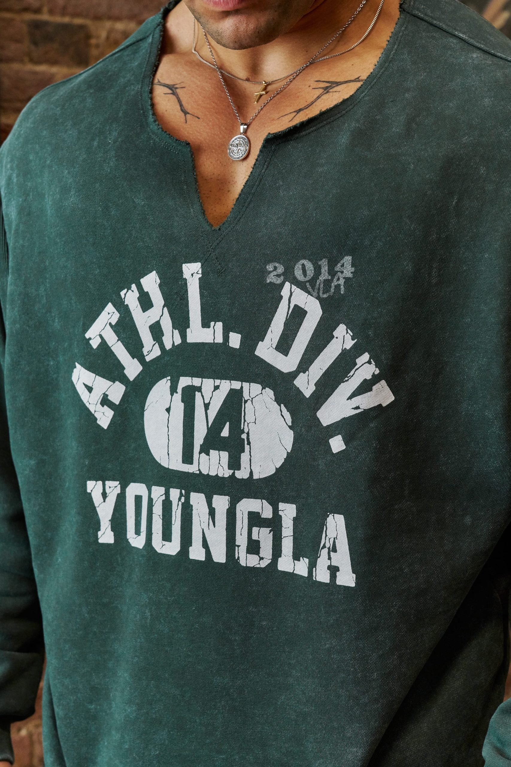 8098 - Golden Era Pump Cover Crewneck - Image 3